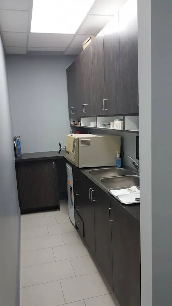 Bathurst-Steeles Dental Centre