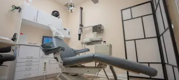 Yonge & Seven Dental Care