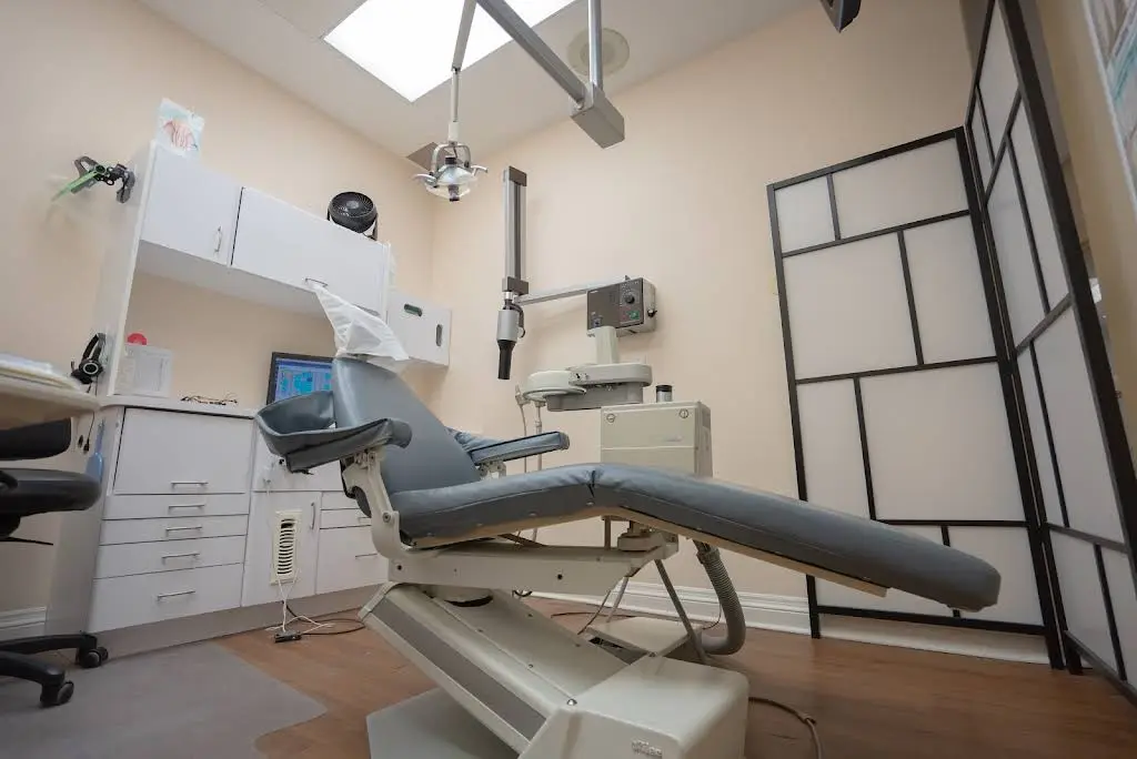 Yonge & Seven Dental Care