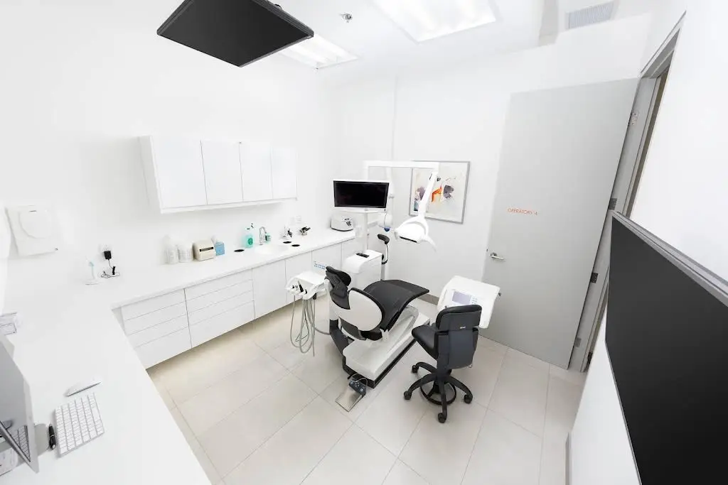 DH Smile Center Dentistry
