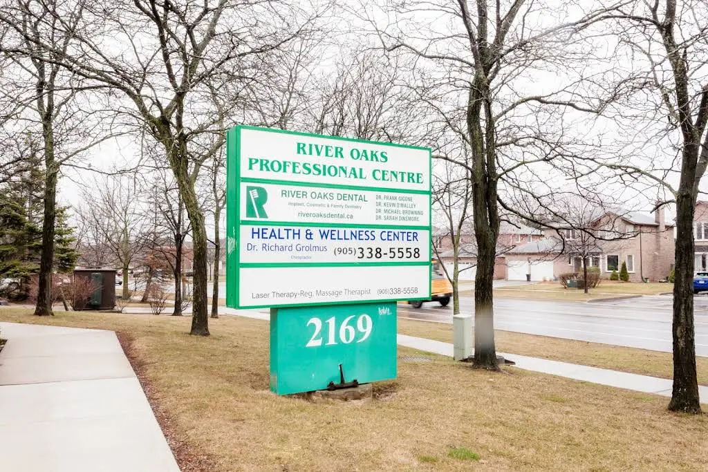 River Oaks Dental