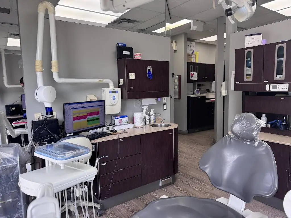 Uptown Dental @ Trafalgar