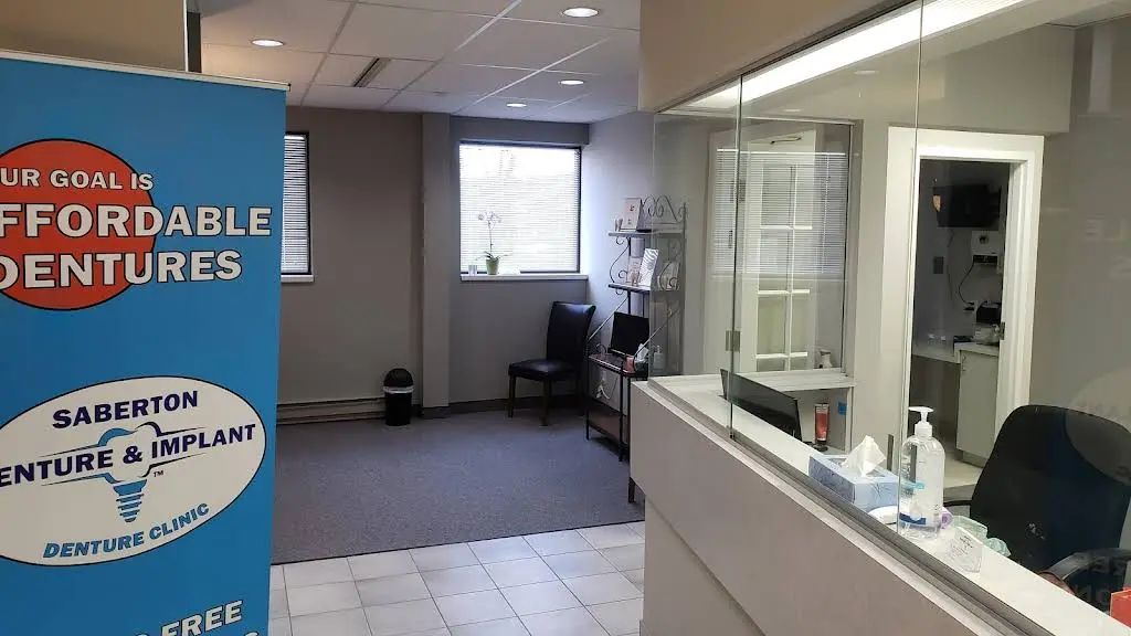 Saberton Denture & Implant