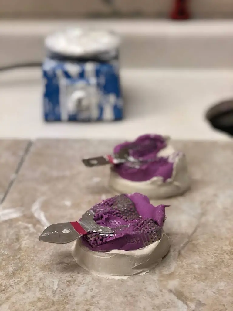 Saberton Denture & Implant