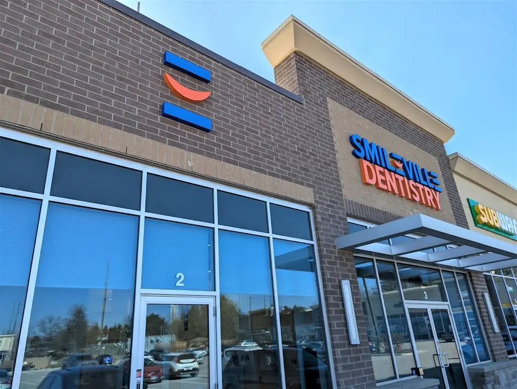 SmileVille Dentistry - Oakville - Professional dental clinic exterior with modern facilities