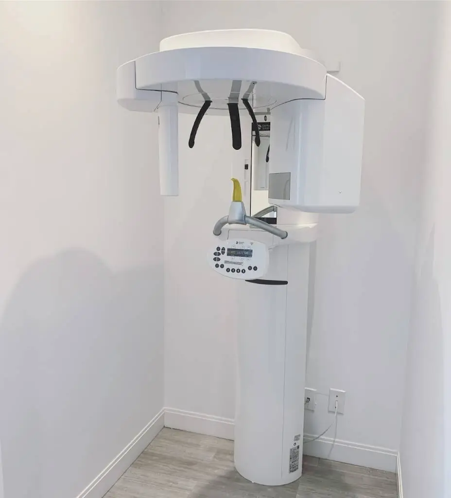 Dundas Tomken Dental