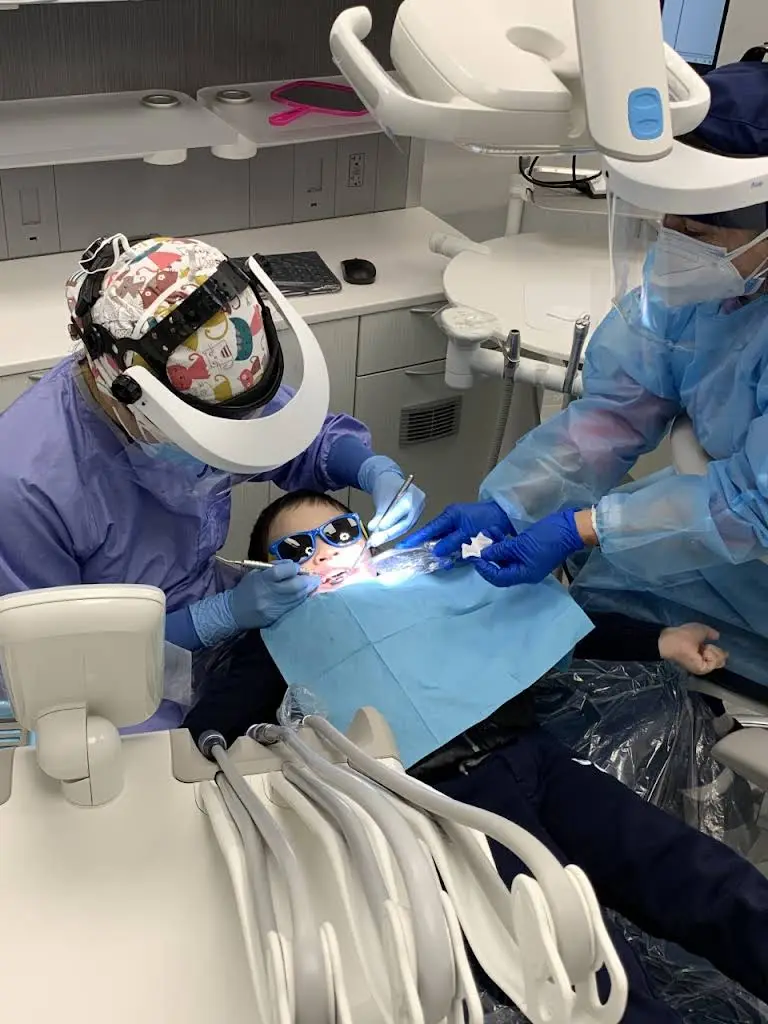 Dundas Tomken Dental
