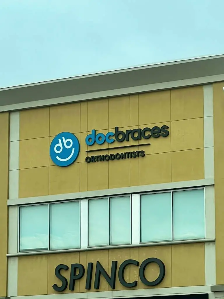 docbraces Thornhill - Professional dental clinic exterior with modern facilities