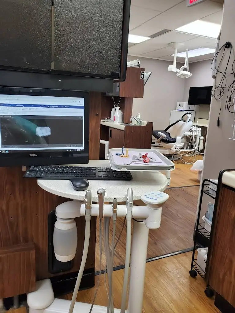 7 Days Family Dental - Speedway