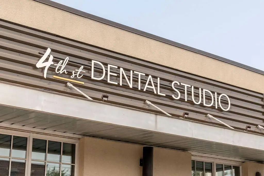 4th St Dental Studio