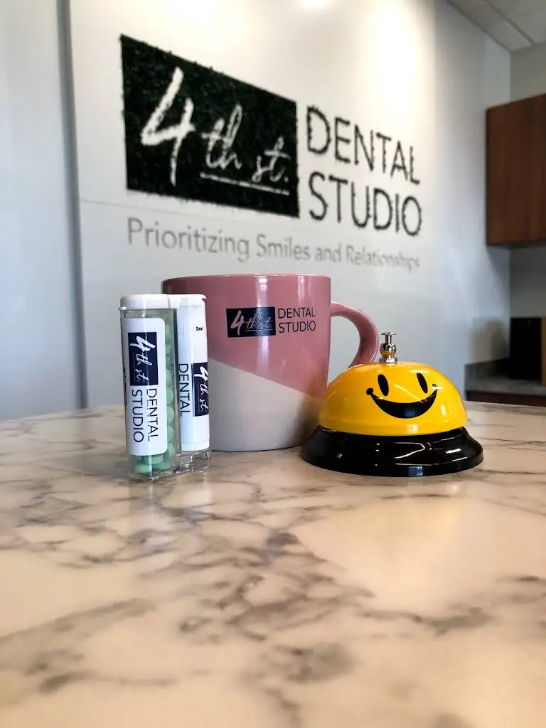 4th St Dental Studio