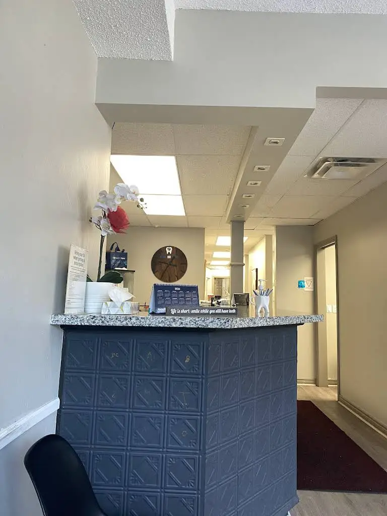 Dental On Dundas