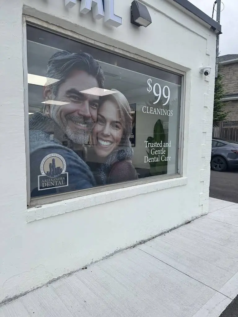 Aalexandra Dental
