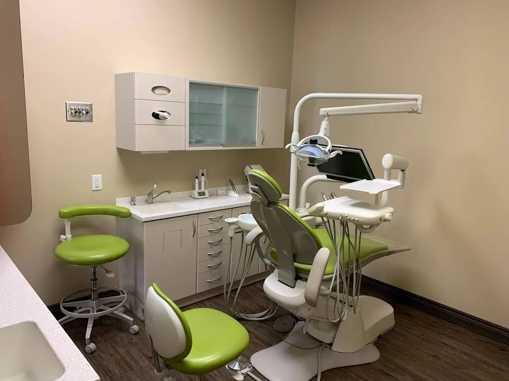 Markham Woodbine Dental