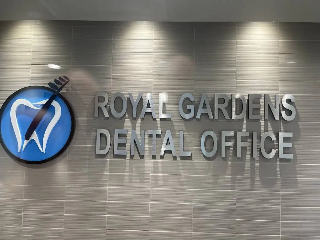 Royal Gardens Dental Office - Dr Paul HU Dentistry