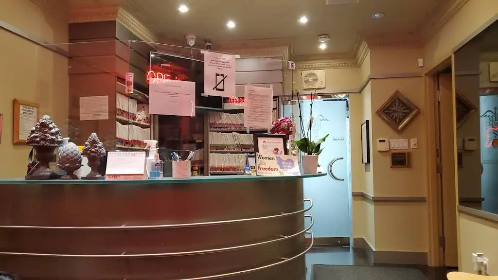 Dr Amin Dental Clinic - Professional dental clinic exterior with modern facilities