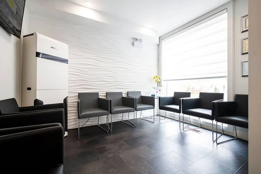 88 Finch East Dental Centre