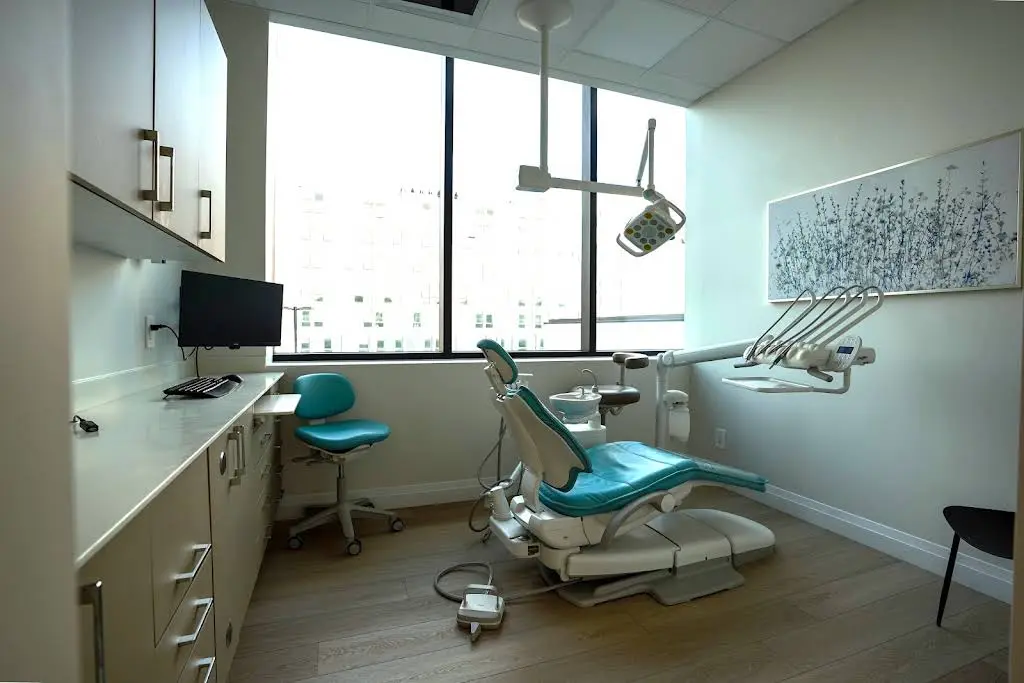 Port Credit Village Dental - Professional dental clinic exterior with modern facilities