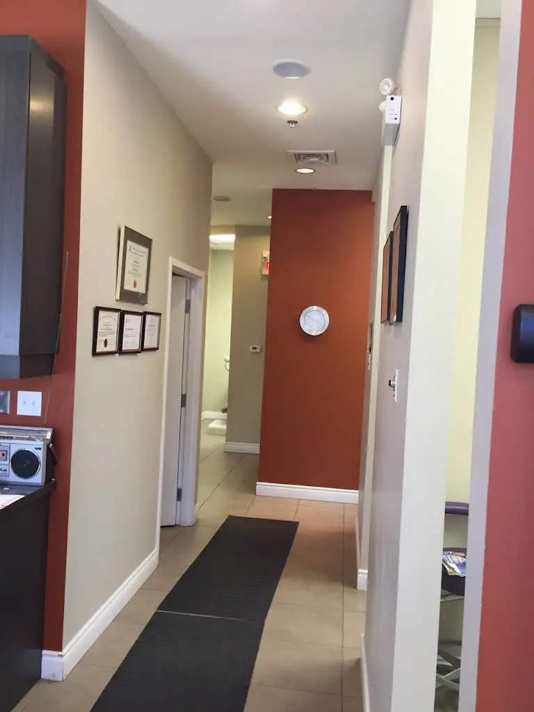Dundas Smiles Dentistry