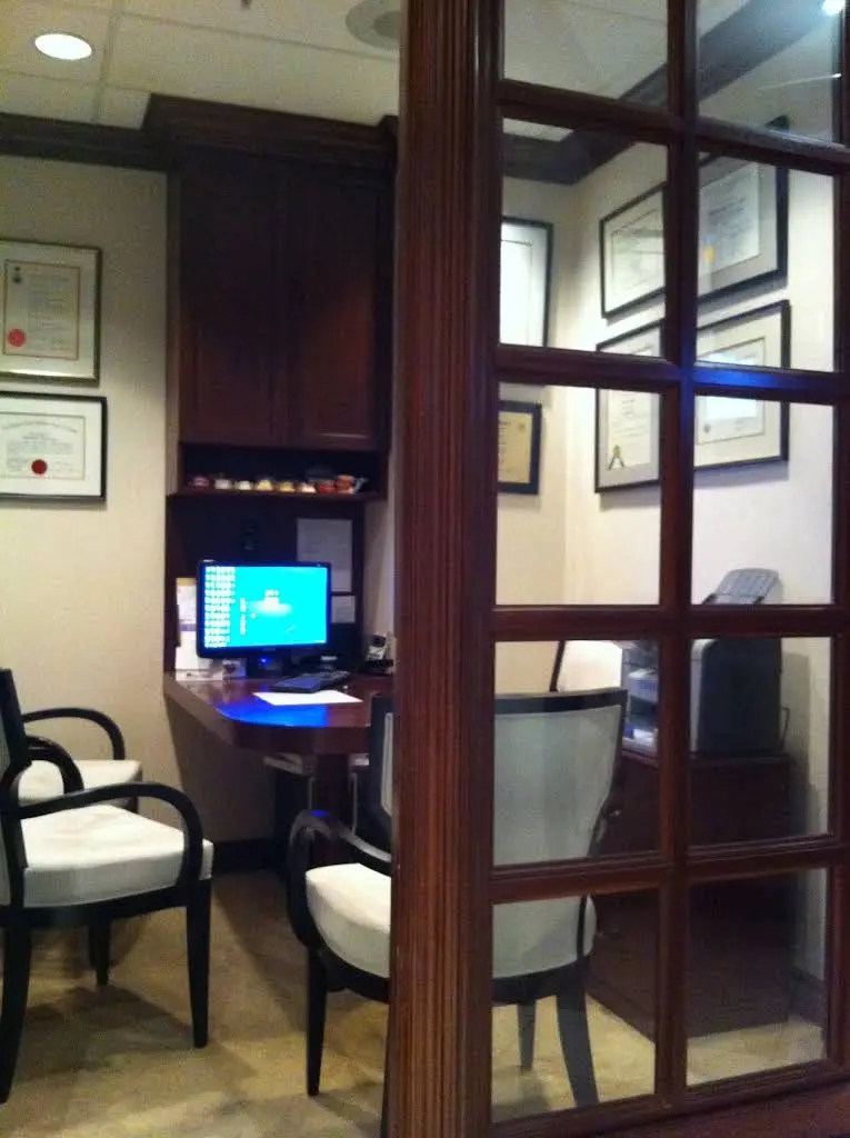 Periodontal Specialists: Dr. Herbert Veisman