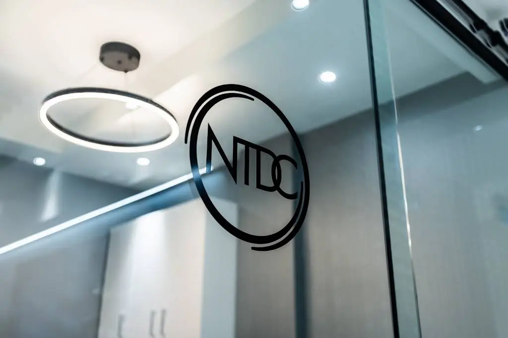 North Toronto Dental Centre - Dr. Andrew Penuvchev