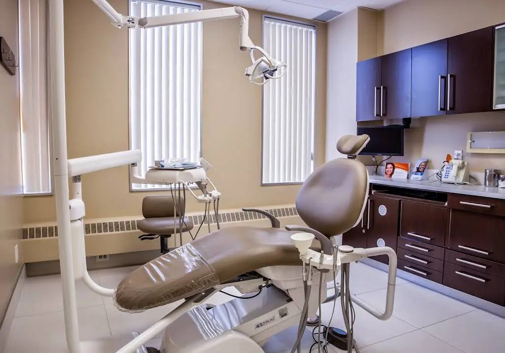 Lee Dental Associates