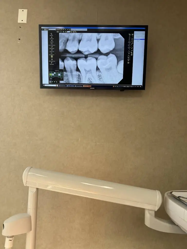 Dr. Yuri Kostyrko - Family Dentistry