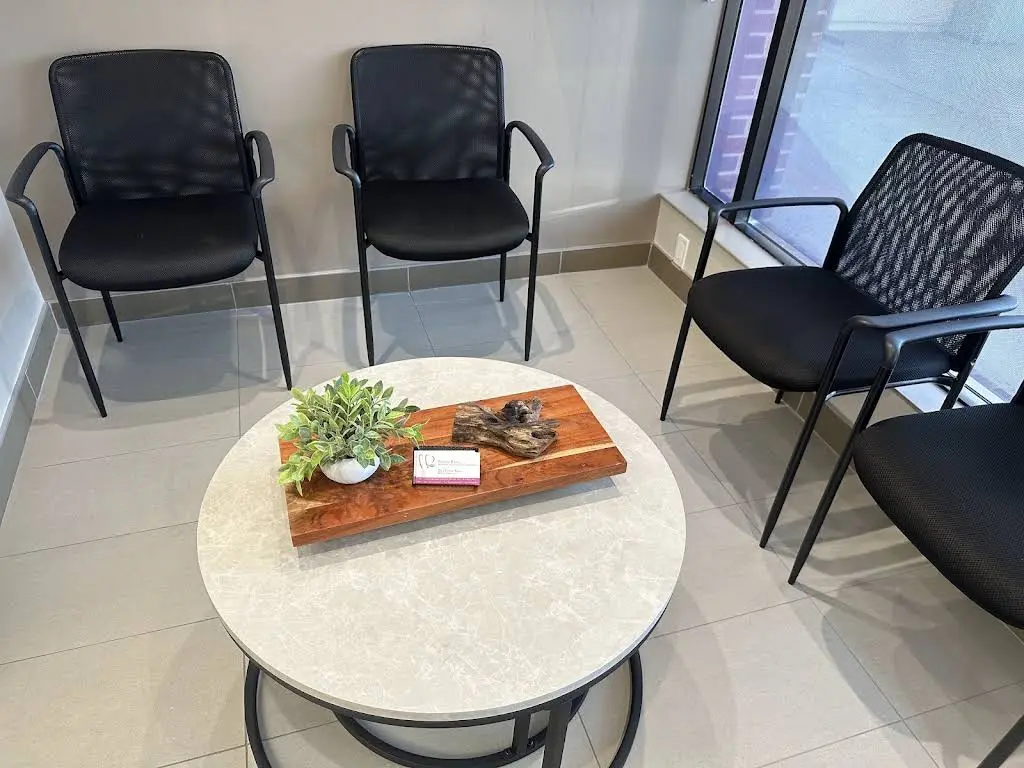 Dr. Kwan Family and Cosmetic Dentistry