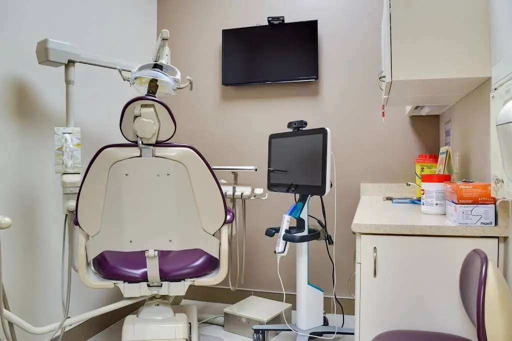 Dr. Kwan Family and Cosmetic Dentistry