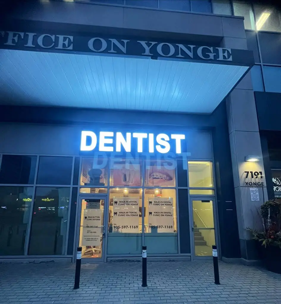 Walk In Dental Clinic on Yonge