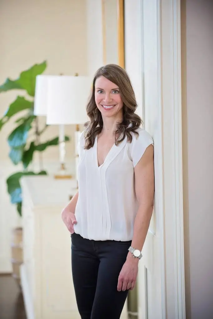 Sara Cummins Aesthetic & Implant Dentistry