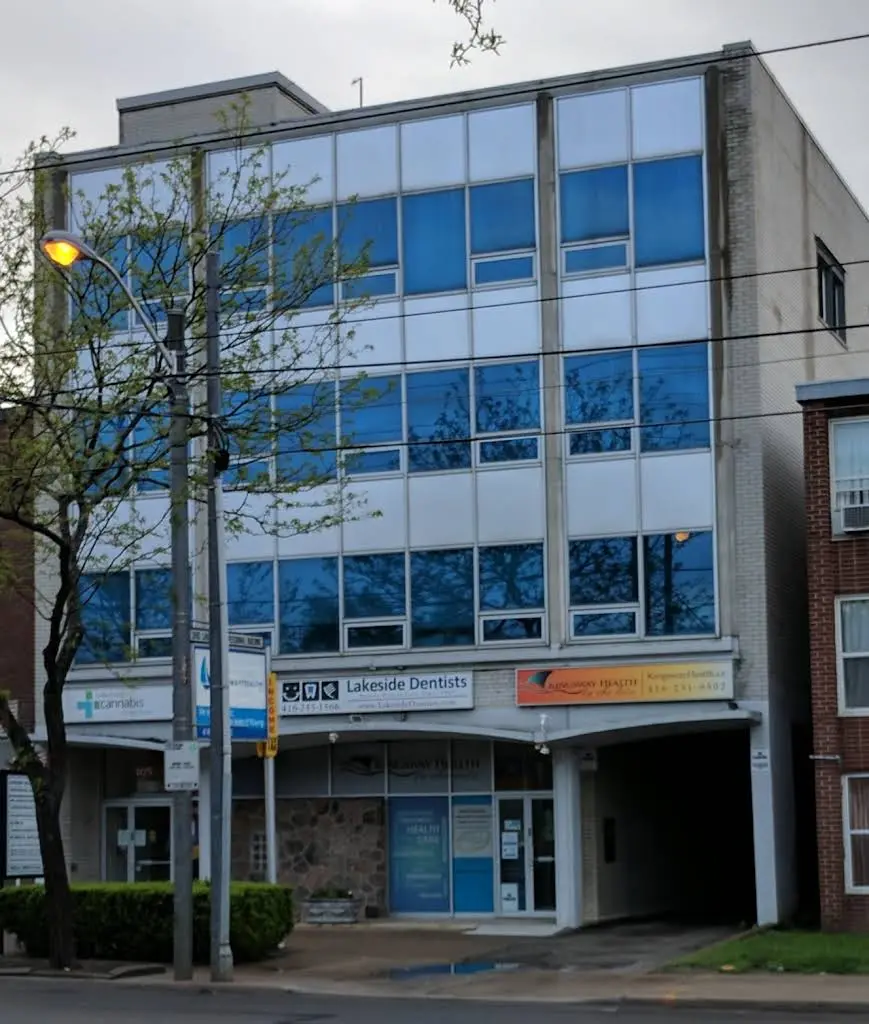 Lakeside Dentists