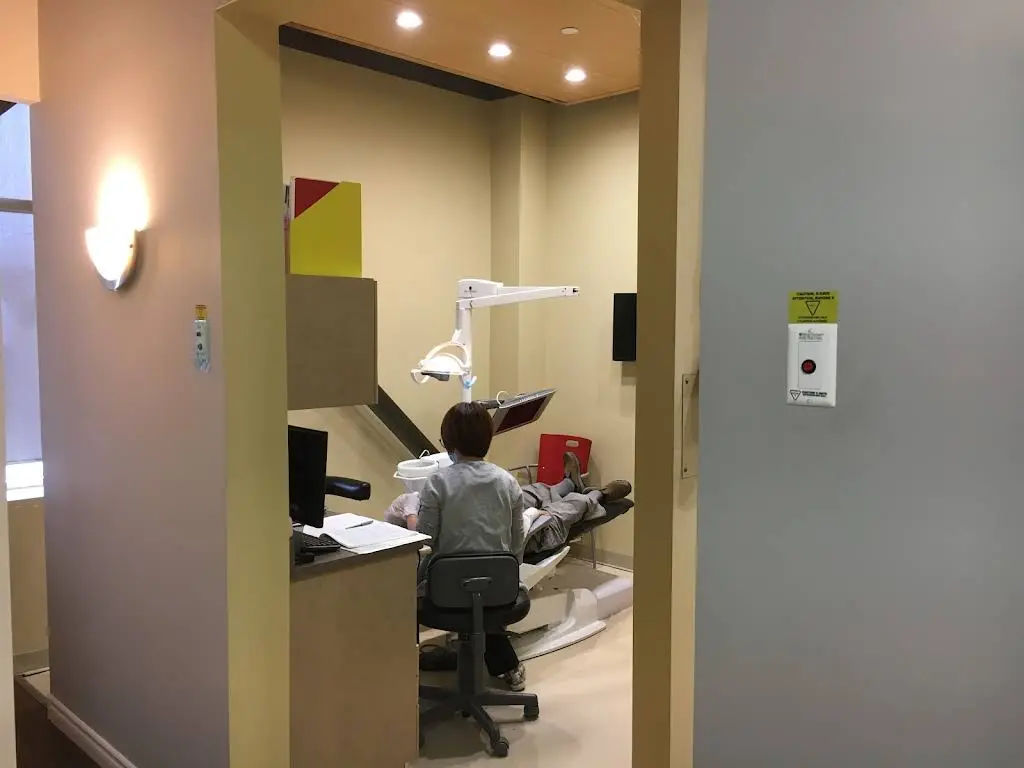 Woodbine-Steeles Dental Clinic
