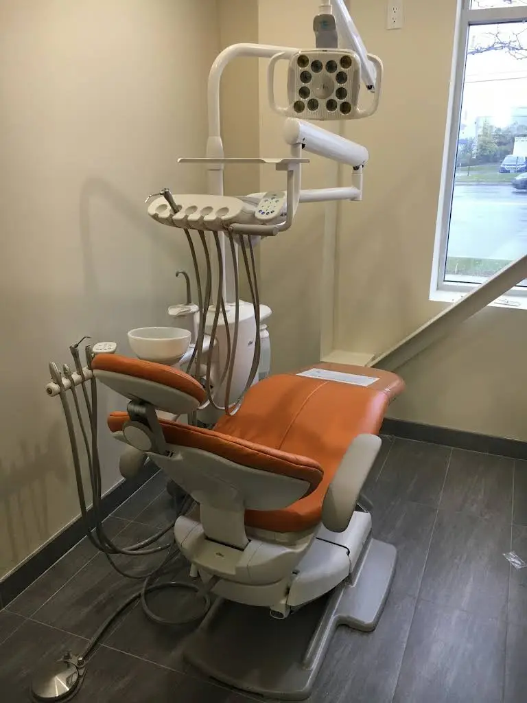 Woodbine-Steeles Dental Clinic