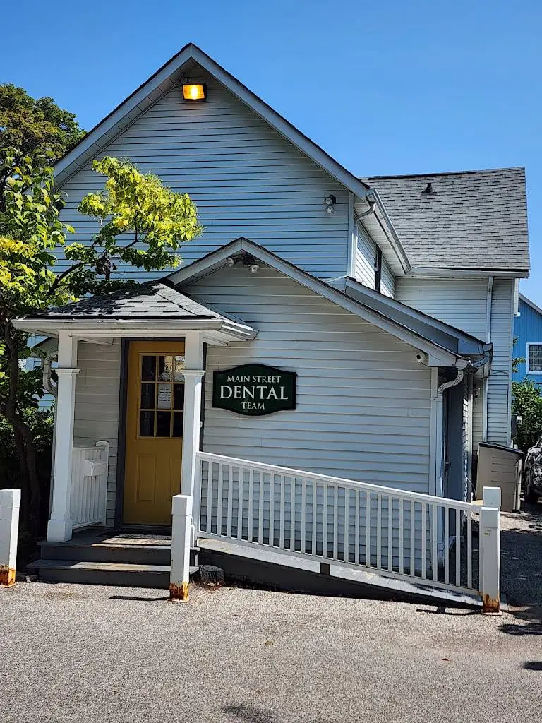 Main Street Dental Team - Professional dental clinic exterior with modern facilities