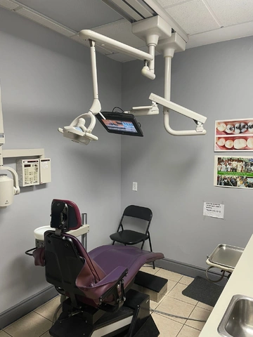 Arlington Dental Clinic - St Clair West - Professional dental clinic exterior with modern facilities