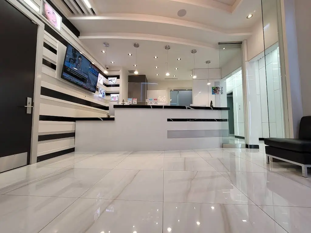 6ix Eglinton Dental