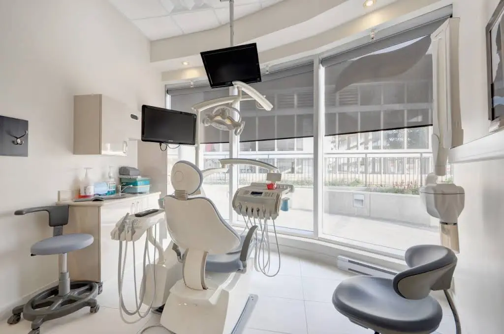 Altima Bayview Village Dental Centre