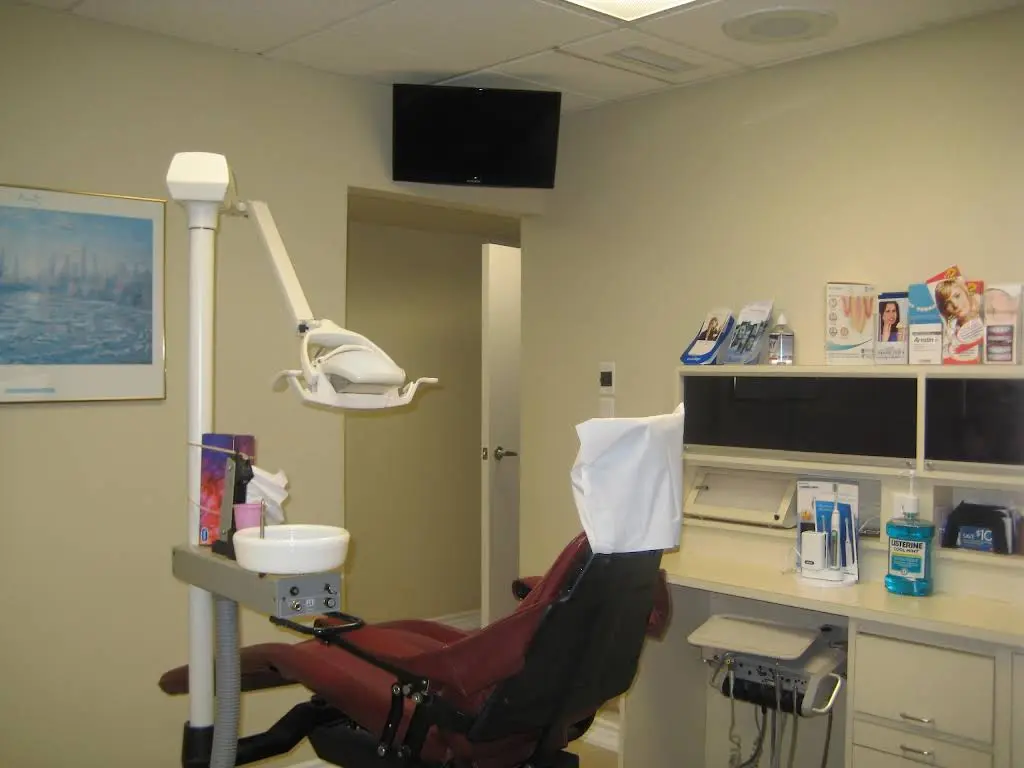 Cosmetic & Family Dentistry - Professional dental clinic exterior with modern facilities
