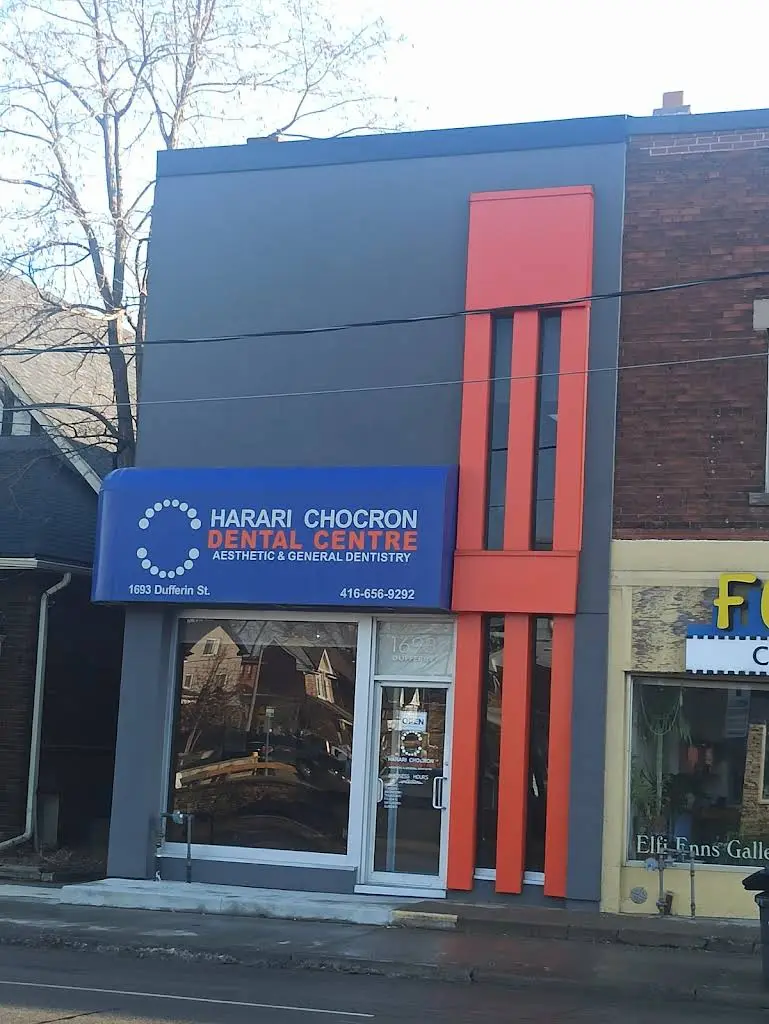 Harari Chocron Dental Centre - Professional dental clinic exterior with modern facilities