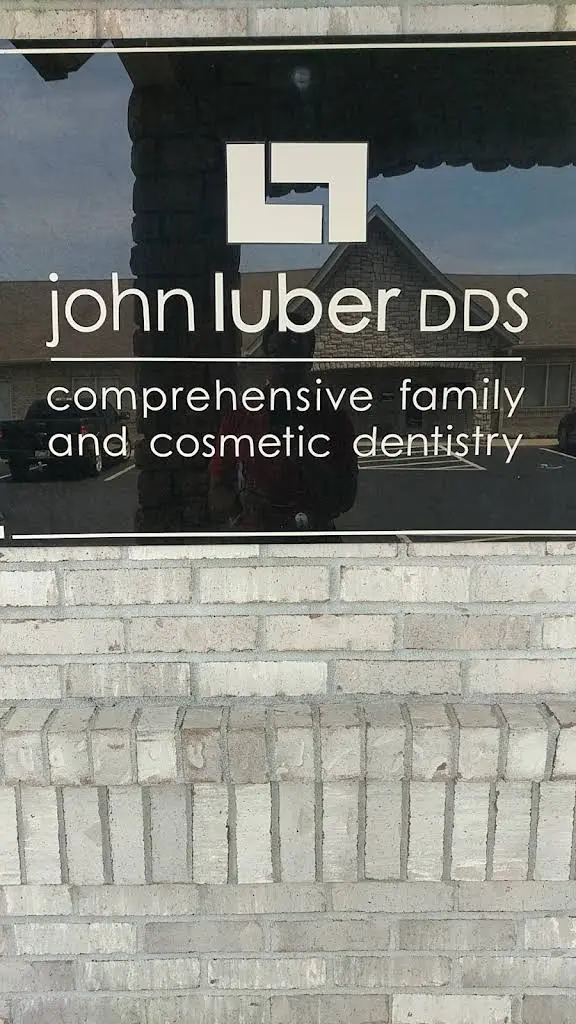 Ale Moses Dental