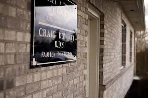 Dowiatt Dental / Craig Dowiatt, DDS
