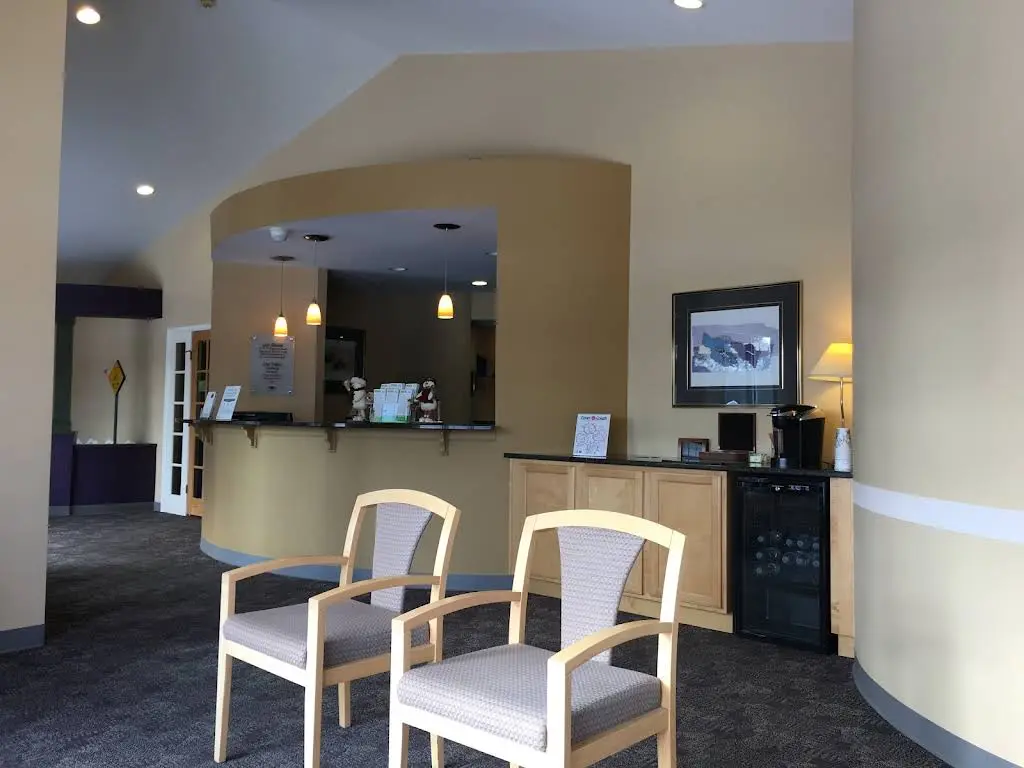 Distinctive Smiles - Ejaz A. Lakhani DDS
