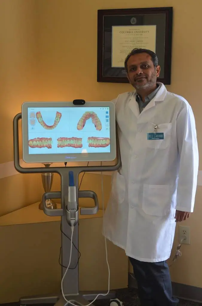 Distinctive Smiles - Ejaz A. Lakhani DDS