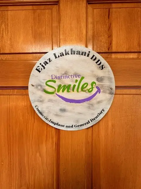 Distinctive Smiles - Ejaz A. Lakhani DDS