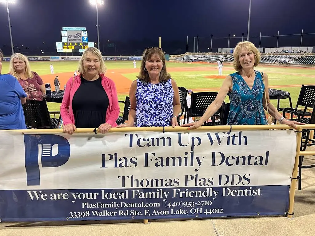 Plas Family Dental & Implants