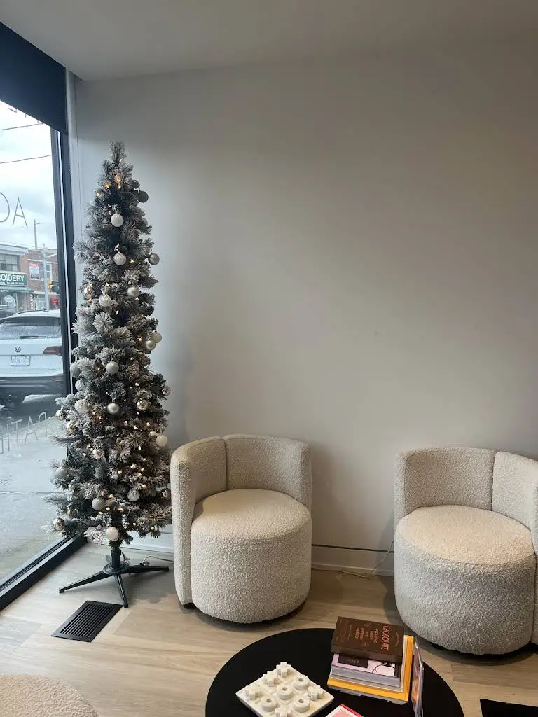 KM Dental Group - Queensway