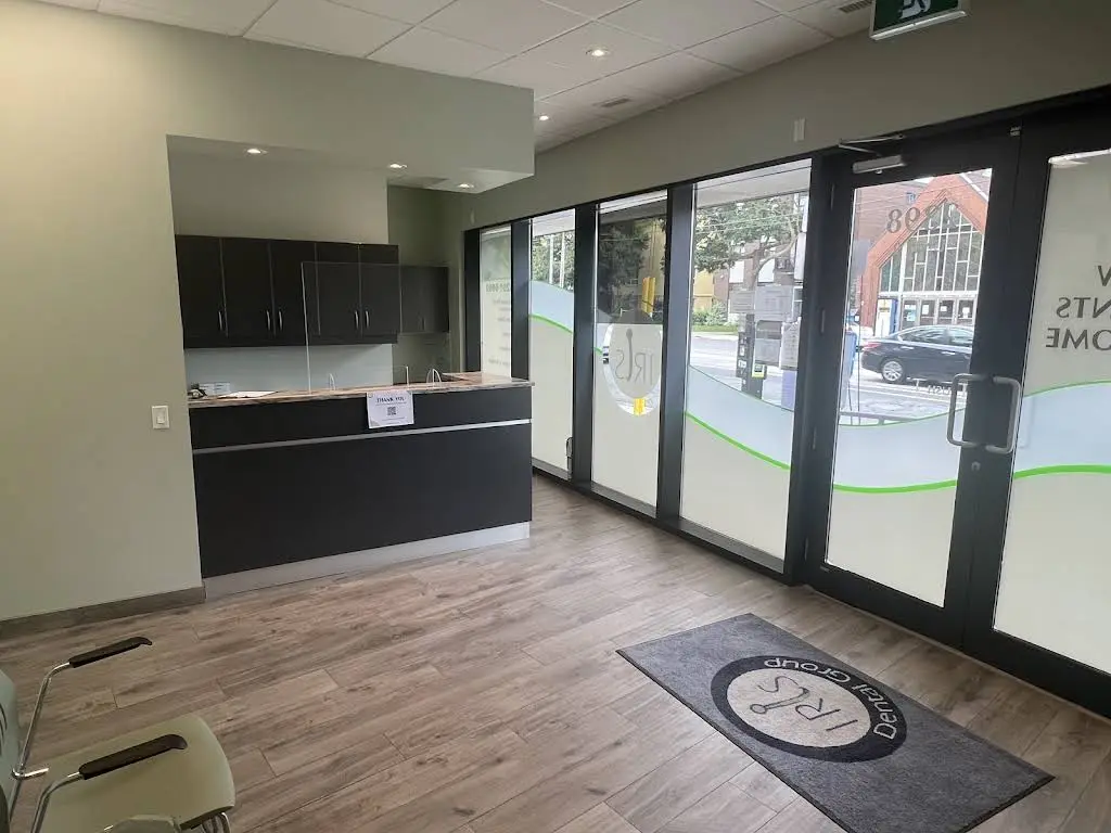 Iris Dental Group