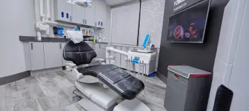 Yonge Eglinton Periodontics - Dr Andrew Kay