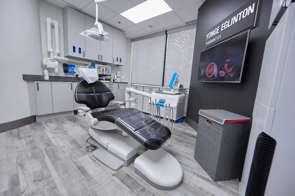 Yonge Eglinton Periodontics - Dr Andrew Kay